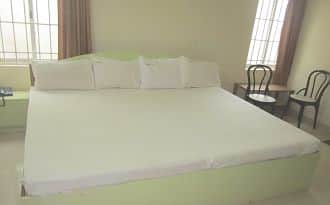 Pari Poornam Lodge A/c, Nagapattinam 5